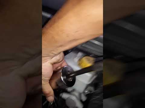 How to remove Jaguar Portfolio XF Fuel injector from 5.0L