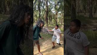 Download lagu RESIKO ORANG GENDUT PART2 #airgambut #premanbarbar #premanlontong #kontenhiburan #ngakak mp3