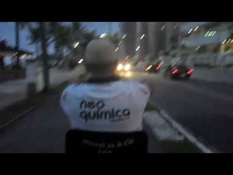 É bem assim que a gente tá com mansão a beira mar, na praia de guarujá ...