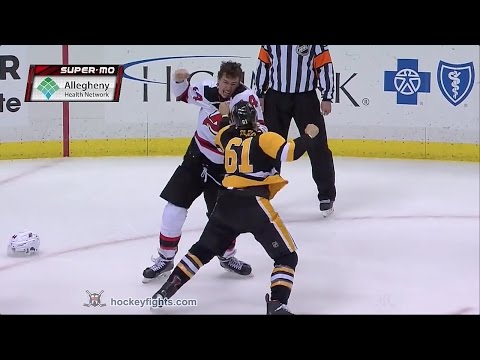 Miles Wood vs Steven Oleksy