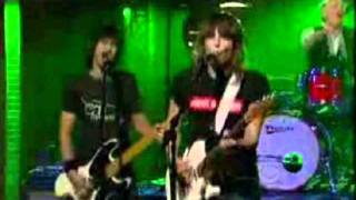 PRETENDERS Break up the Concrete 2008 (Love&#39;s a Mystery).wmv