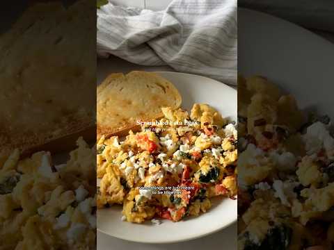 Feta Eggs (Scrambled w/tomato & spinach) High protein breakfast, quick easy recipe