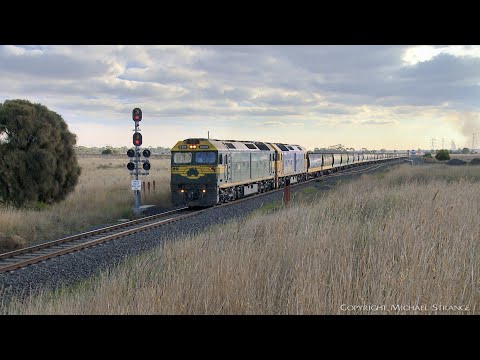 G520 & G540 Leading 7736V Pacific National Grain Train (24/4/2022) - PoathTV Australian Railways