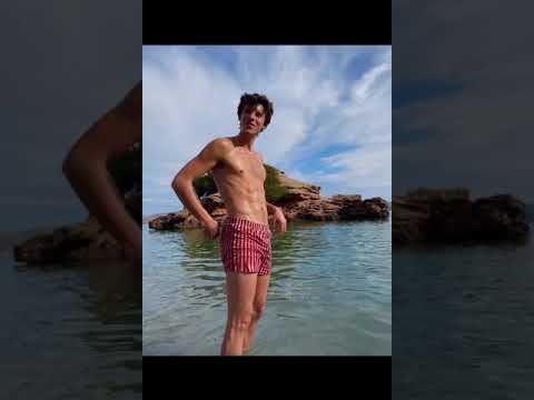 Shawn Mendes 🥵 beach photos #sexy