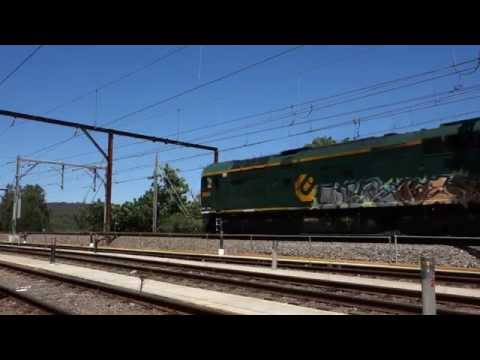 Solo 8044 leads an empty train - 8/1/15