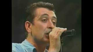 "Vestido de Hombre Rana" - El Ultimo de la Fila