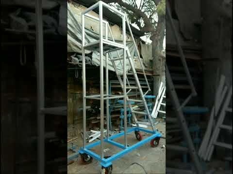 Aluminium wall supporting extension ladder, capacity: 200 kg...