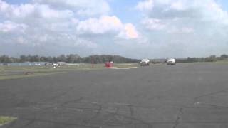 preview picture of video 'Cessna 340 landing RWY 22 at Sporty's Airport (I69), RAPID SINKRATE!'