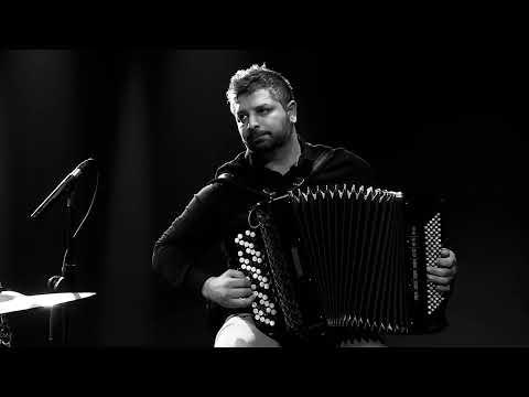 ContraBayando - Autumn Leaves