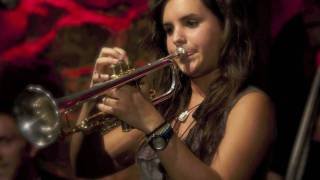 Andrea Motis & Joan Chamorro   group  it's a wonderful world