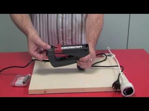 Klammern einlegen und Sicherheitsentriegelung - Novus Elektrotacker J-105