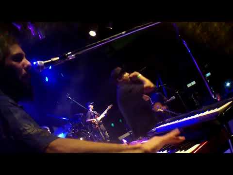 Sistema - Zona Ganjah ft. Serone (en vivo Konex 9dic2017)