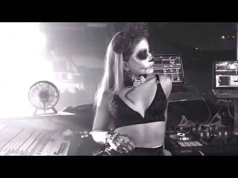 JENNIFER - Noche De Los Muertos At THE SALS ROOM