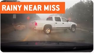 Truck Near Miss | Wet&#39;n&#39;Wild Spin Out