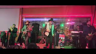 LOS REHENES UN TITERE