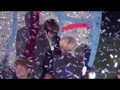 131009 Asia Song Festival - ending XIUMIN