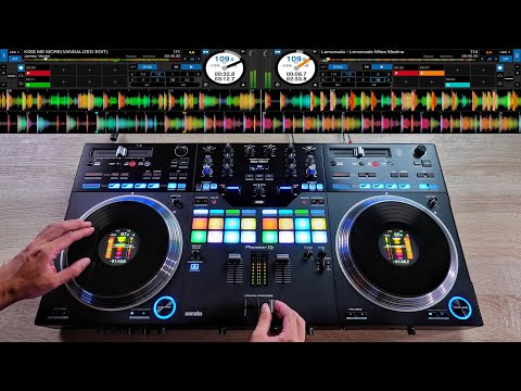 Pro DJ Does INSANE 15 Minute Mix on $1899 DDJ-REV7