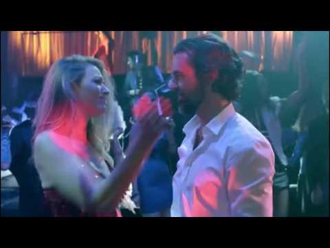 Natalie Zea and Jason Jones take on Manhattan in images from season two of The Detour