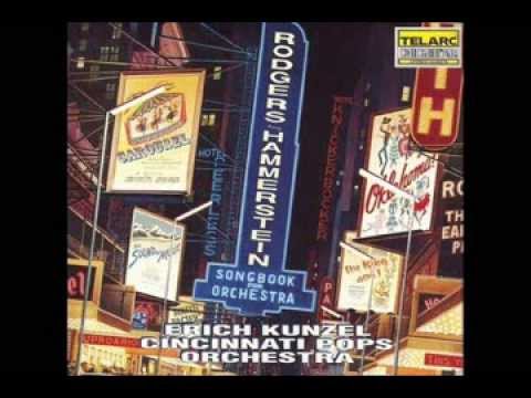 01. Oklahoma [Orchestral Suite] - Rodgers & Hammerstein - Cincinnati Pops Orchestra