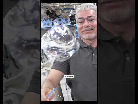 How does water move in space.👨‍🚀