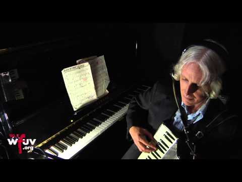 Angela McCluskey - "Over and Over" (Live at WFUV)