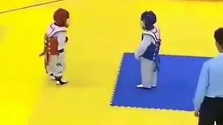 Download lagu kids funny fight Taekwondo mp3