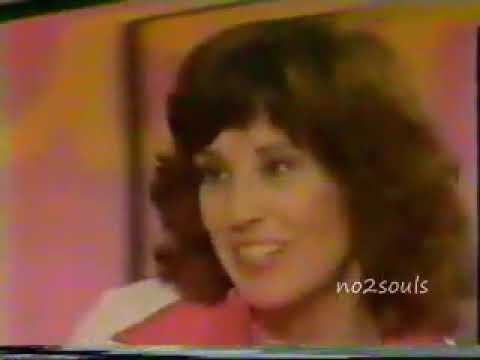 GH 12 20 80 - Lesley welcomes Heather home for the holidays