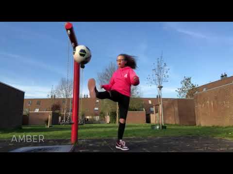 FC Almere MO13-1 Voetbal challenge