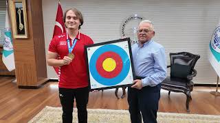 buyuksehir 2025 yilinda 842 bin sporseveri bulusturdu sporun merkezi kayseri