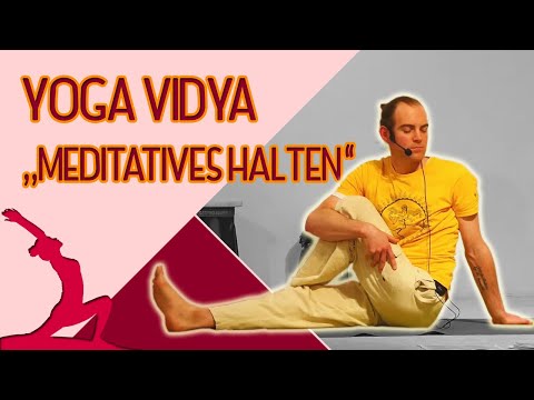 Yogastunde "Meditatives Halten" mit Stefan  - Yoga Vidya Mittelstufe Live - 16:15 Uhr 20.01.2021