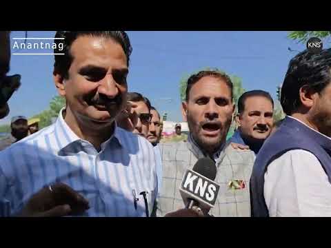 Mega Padyatra held in Anantnag, witnessing strong public participation. Legislators including #GAMIR_INC , #altaf_kaloo , #AdvReyazkhan and #Majeedlarmi actively took part in the march.