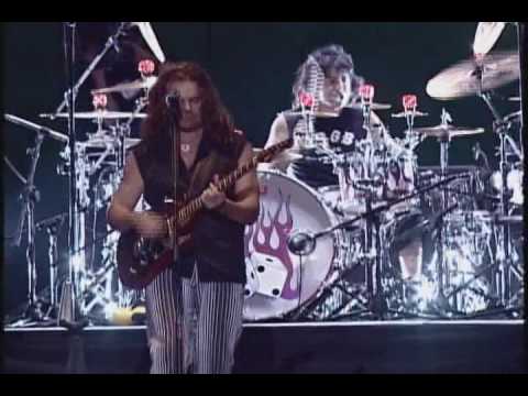 Mana en vivo - Me Vale - Alex Gonzalez