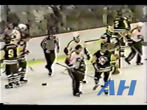 NHL Oct. 29, 1981 Philadelphia Flyers v Pittsburgh Penguins (R) Tim Kerr v Pat Price (R)