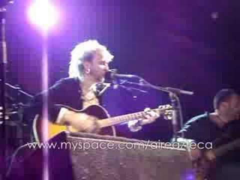 Shuarma-El niño que fui ayer en acústico-Tarragona