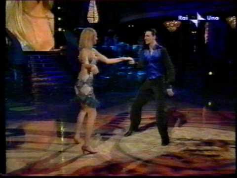 Cristina Chiabotto e Raimondo Todaro - Bachata (16.12.06)
