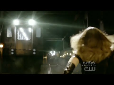Arrow 6x11 Black Canary Stops High Speed trains from Colliding