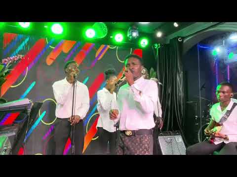 UNSHAKEABLE PRAISE FIRST EDITION WITH THE SANTANA LIVE BAND 