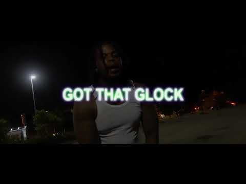 DRE YOUNGN THUGGIN IN PUBLIC