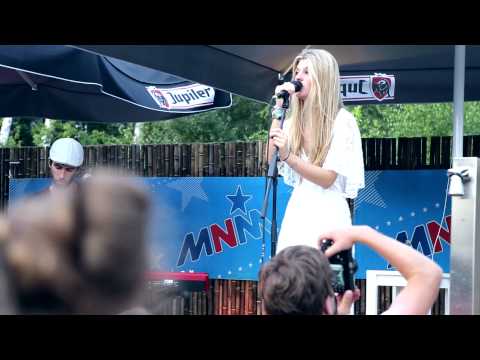 MNM: Emma Bale - Wonderland