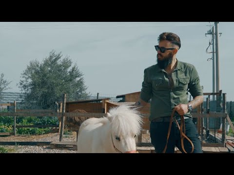 Davide Arezzi - In Mezzo Al Mondo (UFFICIALE 2021)