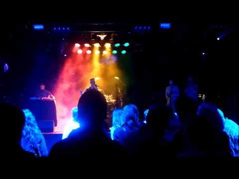 Unlisted Fanatic ft  Saimn I and the Moonshine horns live @ Reggae Central 03 01 2014