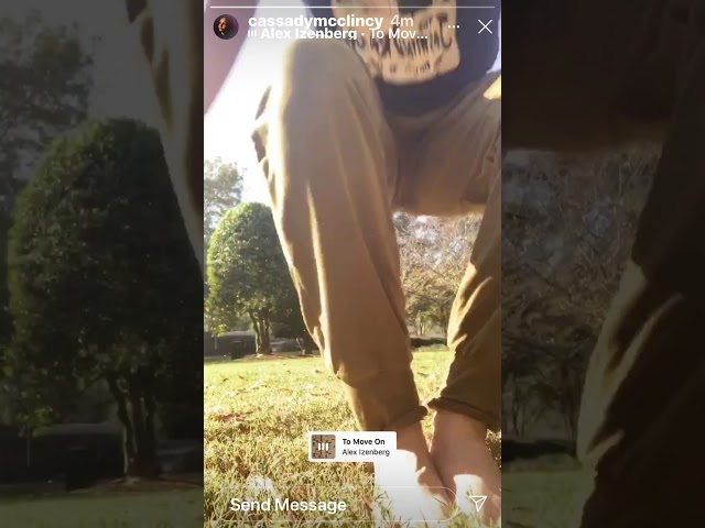 Vídeo relacionado con Cassady McClincy (Dress) Medio Cuerpo Buddy Cutout