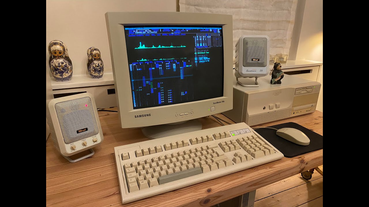 Enjoying GREAT tracked music using Cubic Player on a 486-66MHZ in the NIGHTTIME!