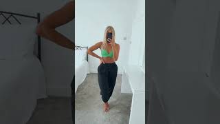 How did she hide that!! #shorts #tiktok #wearitbig