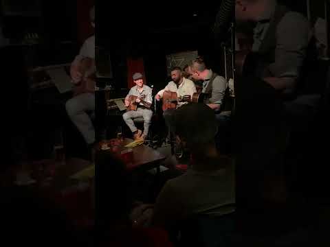 Nando Reinhardt feat. Gewürztrio - A Little Love, A Little Kiss by (Eddie Lang)