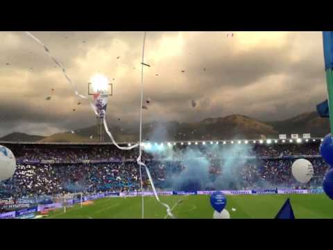 "Millonarios Campeon 2012 - DIM Final (Salida de los equipos)" Barra: Comandos Azules • Club: Millonarios