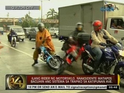 Ilang rider ng motorsiklo, naaksidente matapos baguhin ang sistema sa trapiko sa Katipunan Ave.