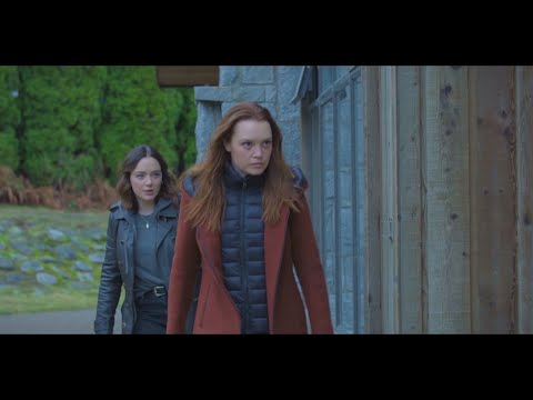 Motherland Fort Salem S3 E7 Scylla, Tally and Thelma chase Millie