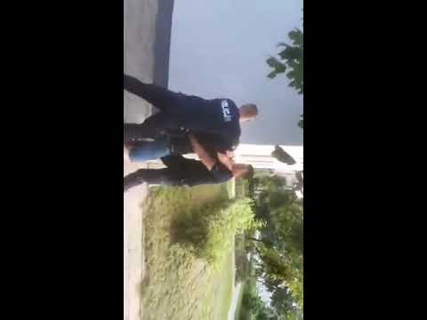 Interwencja policji w Kole. Policjant wyciąga broń - 18.08.2017