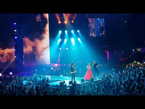 TINI, CALI Y EL DANDEE - POR QUE TE VAS (En Vivo)